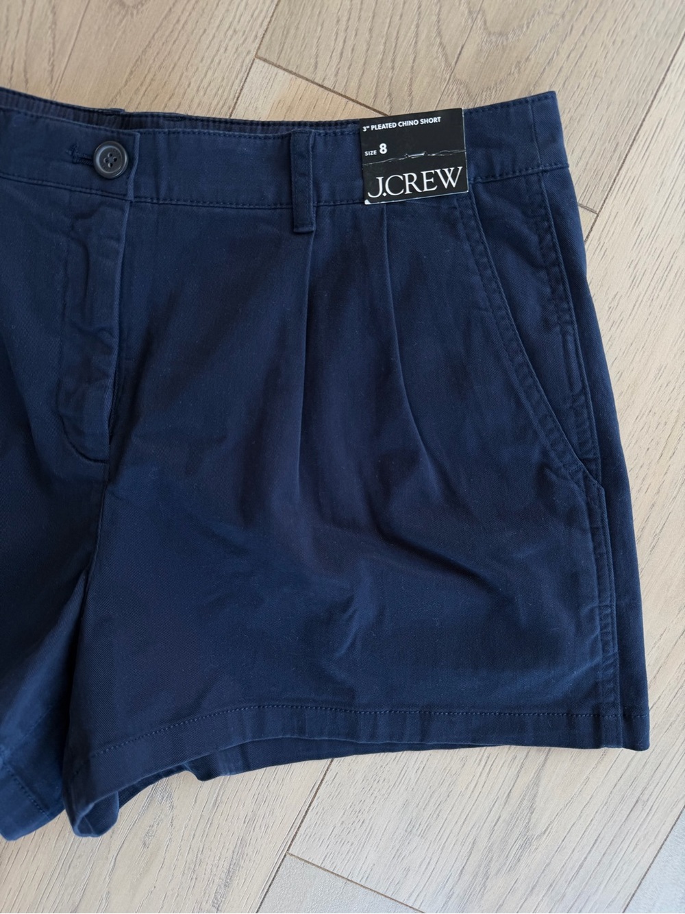 J. Crew Heritage Pleated Cotton Chino Shorts 3” Navy Size 8 NWT - Picture 3 of 7